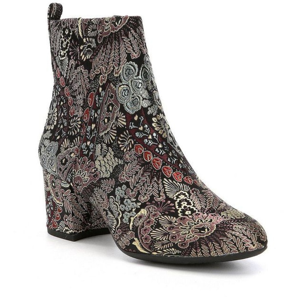 - New Gianni Bini Jaydennn Floral Ankle Boot…